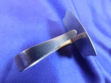 BRITISH UNKNOWN PATTERN STERLING SILVER BABY FOOD PUSHER CURVED HANDLE