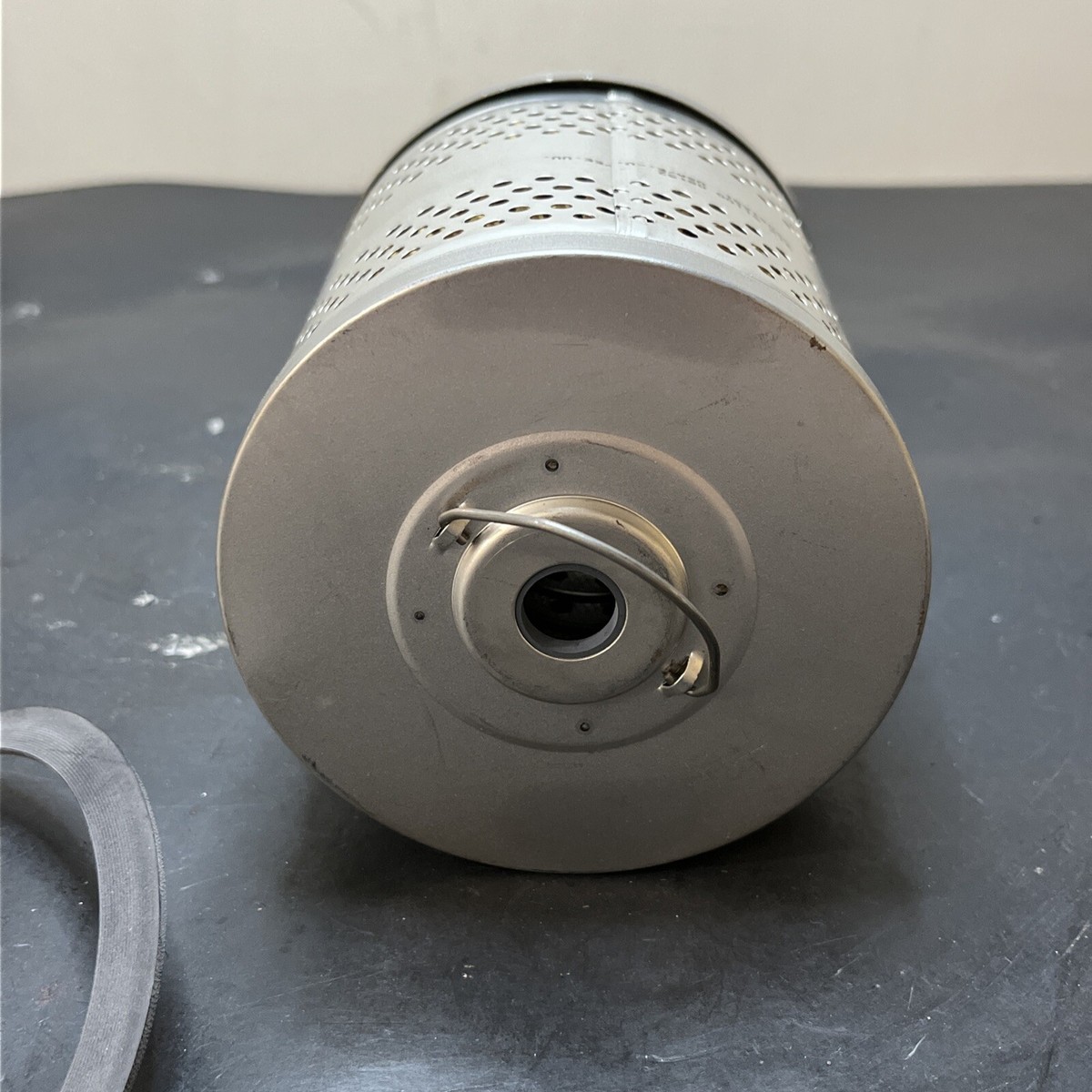 Wix 51100 Engine Oil Filter – OEM Replacement With 1-Year Warranty