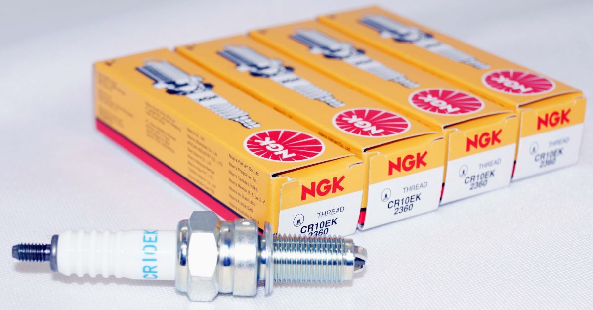 4 Pack Genuine NGK 2360 Spark Plugs CR10EK for Yamaha YZF-R6 and YZF-R6S