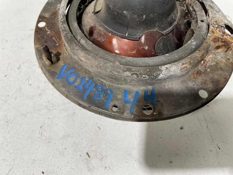 Toyota Hiace Left Head Light RH32 05/1977-01/1983 - image 3 of 4