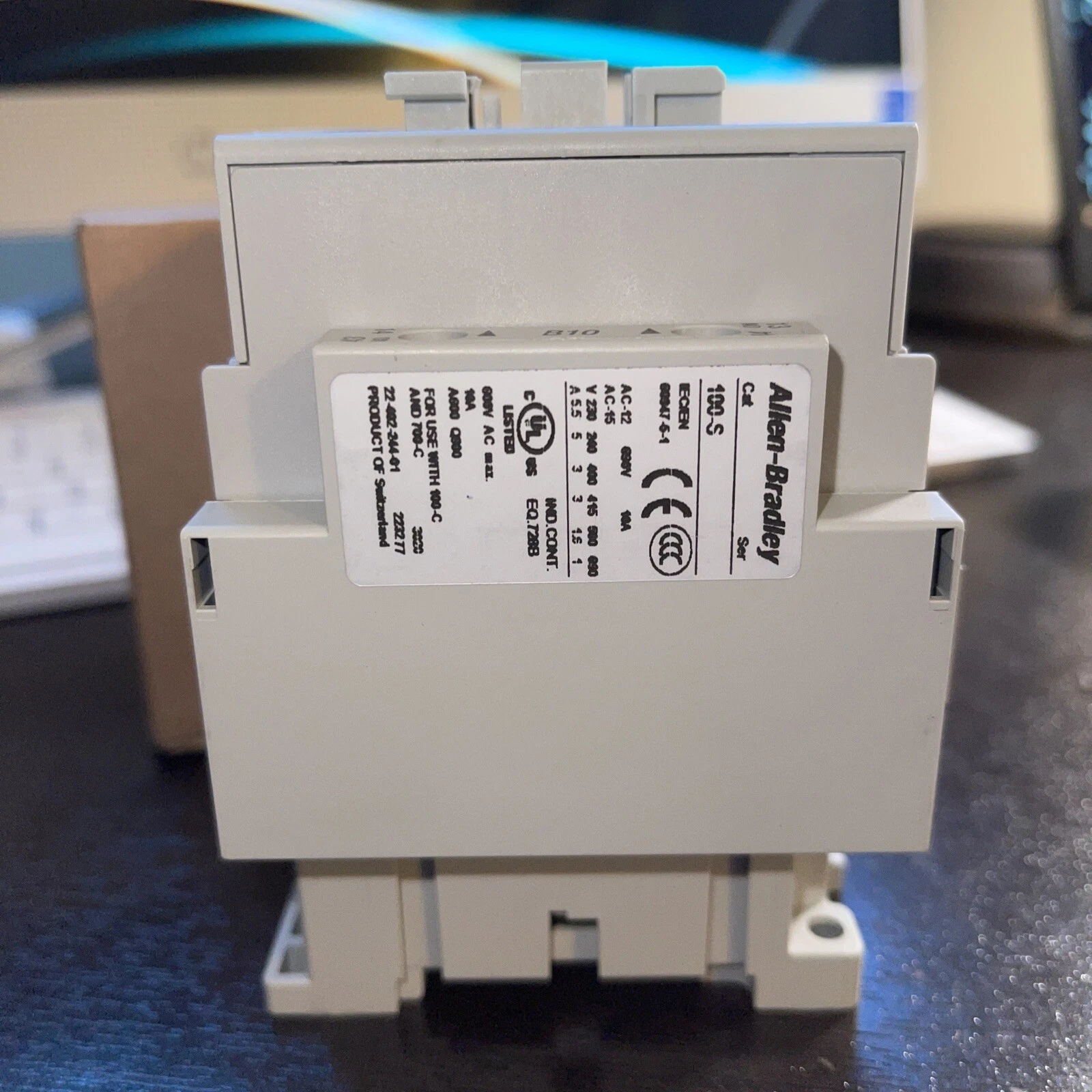 ALLEN BRADLEY. 100-C30D10. 120V CONTACTOR US Free Tax - thumbnail 2