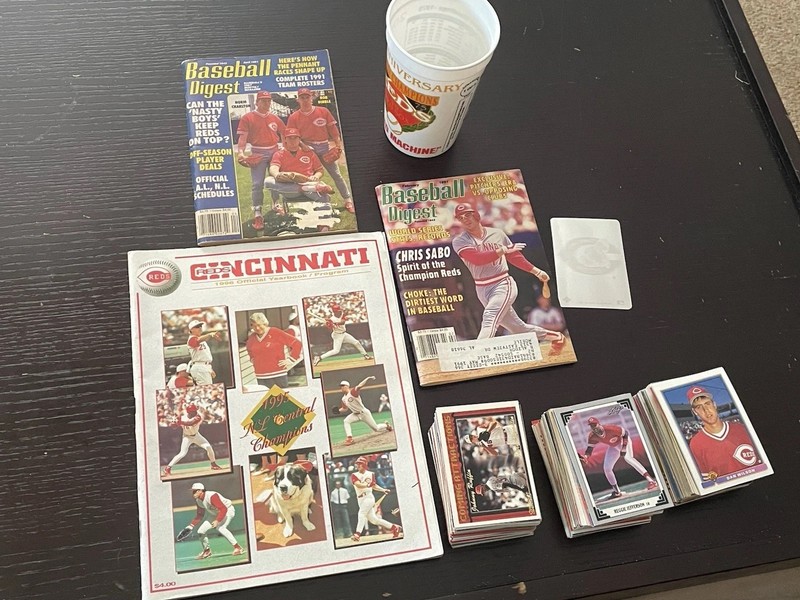 Vintage Cincinnati Reds Lot. See Description