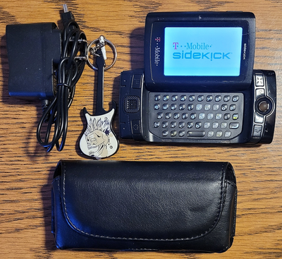 Sharp Sidekick 2008 PV210 - Black ( T-Mobile ) Very Rare Swivel