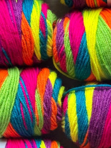 LOTS 10 Big Twist Value - Color Neon Lights 45-6288- 269 yd Ea. 100% Acrylic - Picture 2 of 6