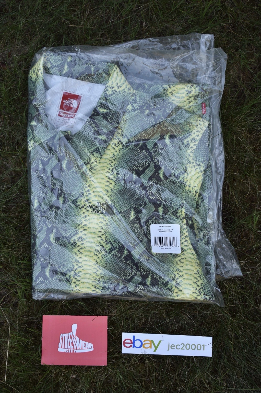 Veste Sean Coaches verte large en peau de serpent Supreme x The North Face