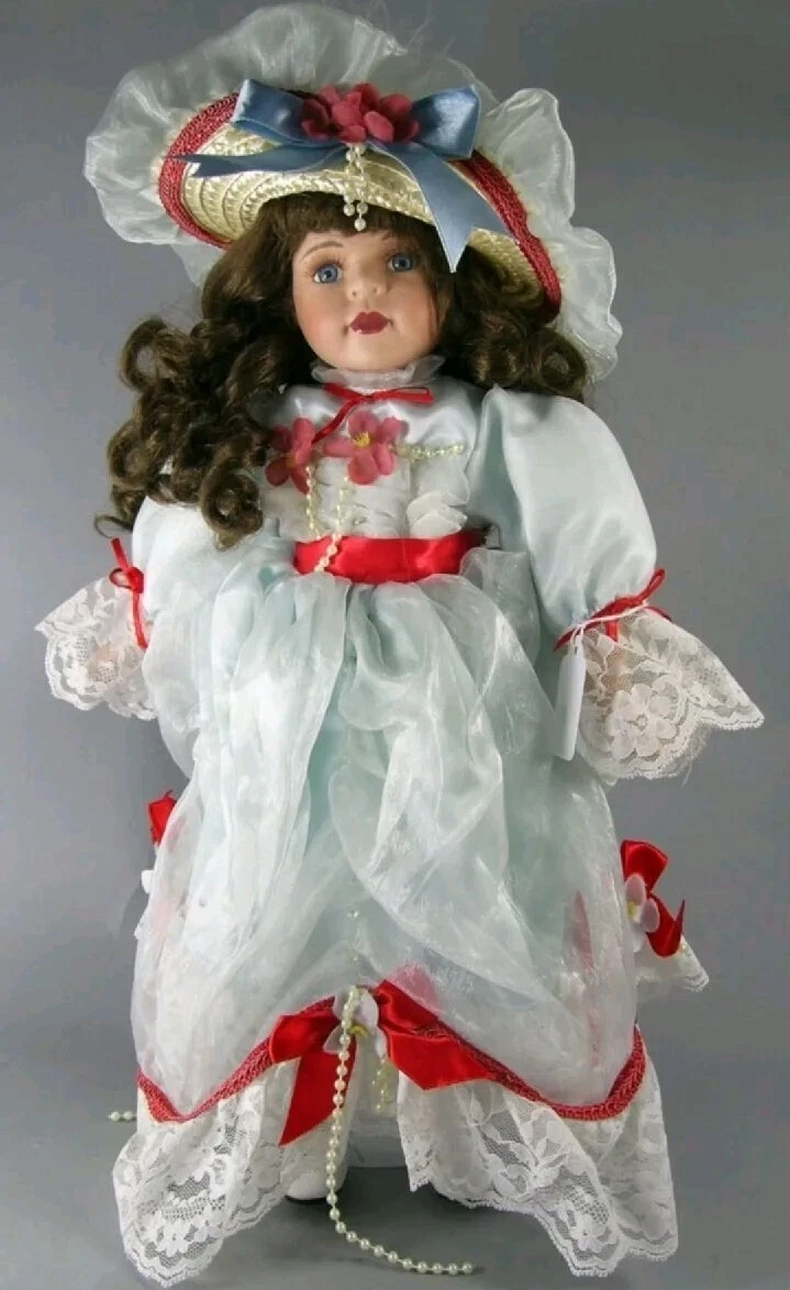 36 VICTORIAN LOOK PORCELAIN DOLL 16