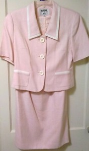 KASPER LIGHT PINK WHITE TRIM SHORT SLEEVE SKIRT SUIT 8 PETITE? FULLY LINED EUC 8