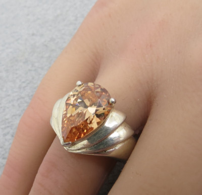 SETA Sterling Silver Ring Faceted Pear Stone Champagne Chunky 9.29 Grams Size 8