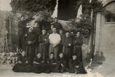 FOTOGRAFIA VINTAGE ANNI '60 - GRUPPO DI GIOVANI RELIGIOSI - SACERDOTI SEMINARIO