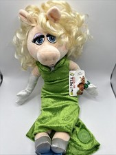 NEW DISNEY STORE MISS PIGGY MUPPETS MOST WANTED MOVIE 20 PLUSH Excellent