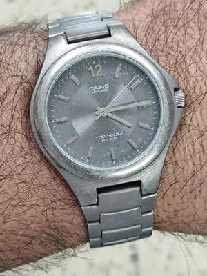 Vintag CASIO LINEAGE Titanium Watch   LIN-163 mod 1330 50M Used Work