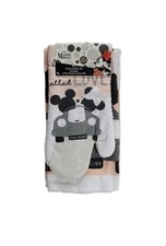 Disney Mickey Minnie Mouse 3 pc Kitchen set 1 Oven Mitt 2 Kitchen Towels New