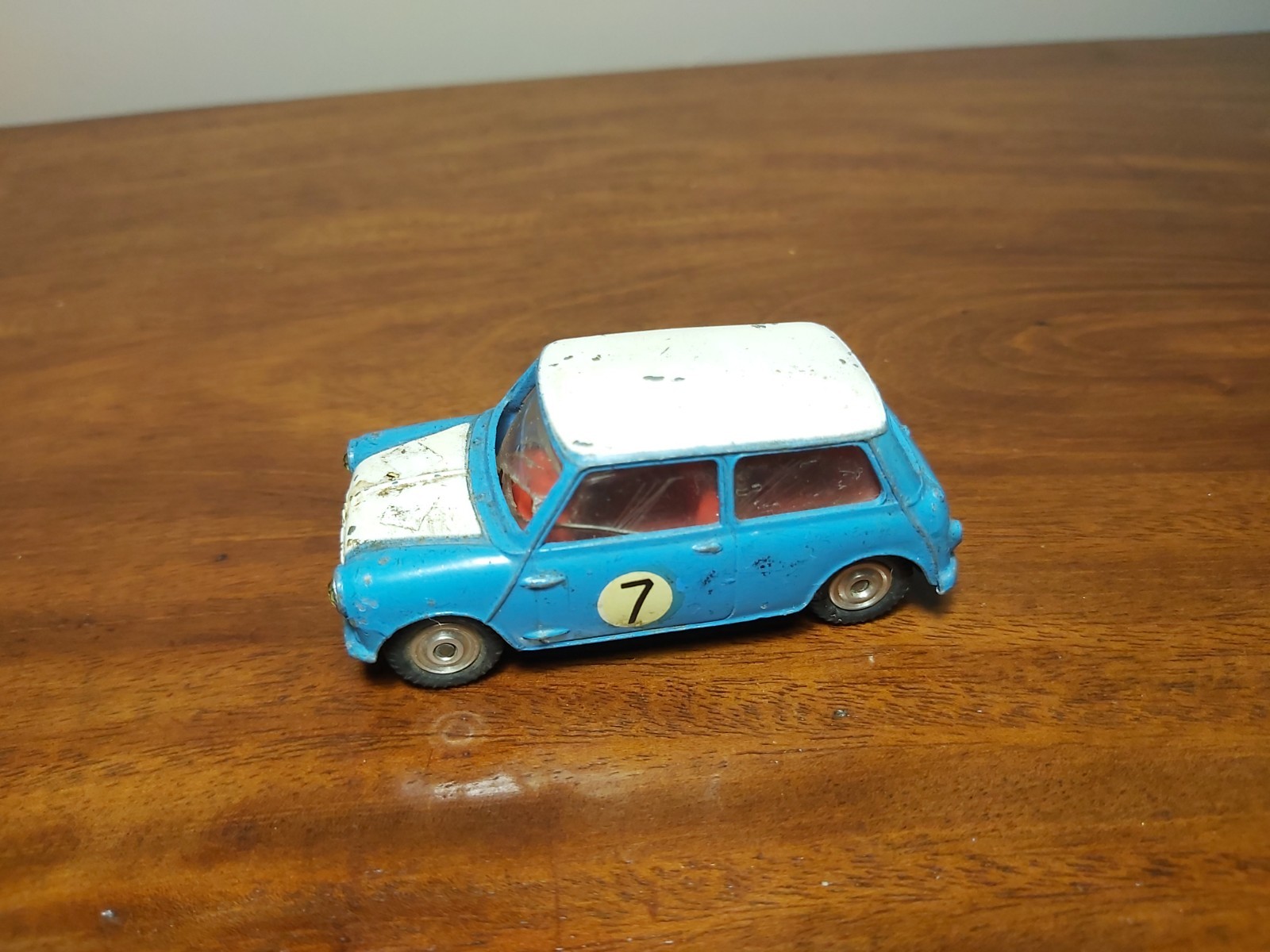 コーギー　CORGI　TOYS　２２７　ミニクーパー　コンペテイション Corgi 227, Mini Cooper - Free Price Guide & Review