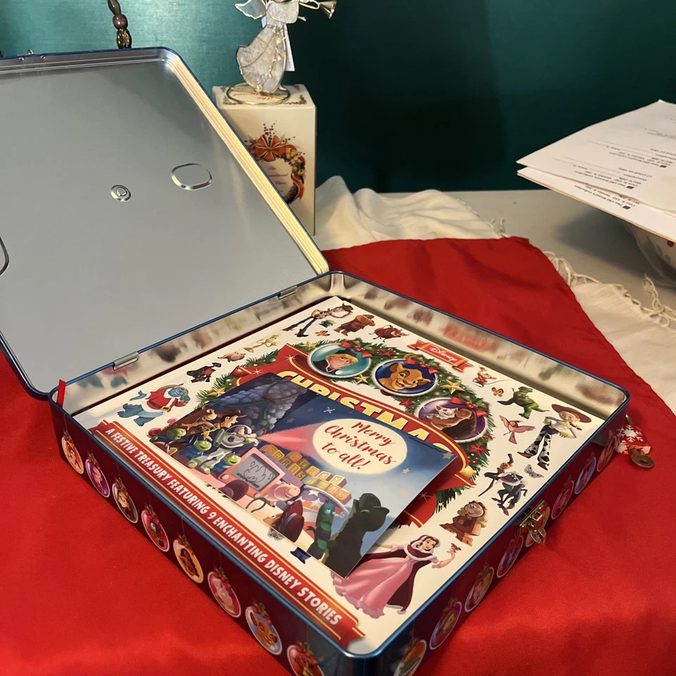 Disney Christmas Countdown Tin and Book Collectible 7Days Complete Not Used - Image 4 of 4