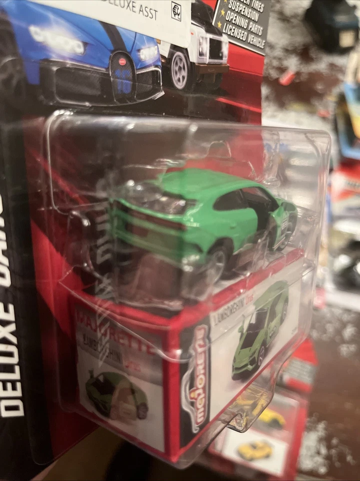 Coches de lujo Majorette Lamborghini Urus en verde Foto 4 de 4