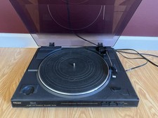 TEAC P-988 Full-Automatic Turntable System Vintage Black Record Player.