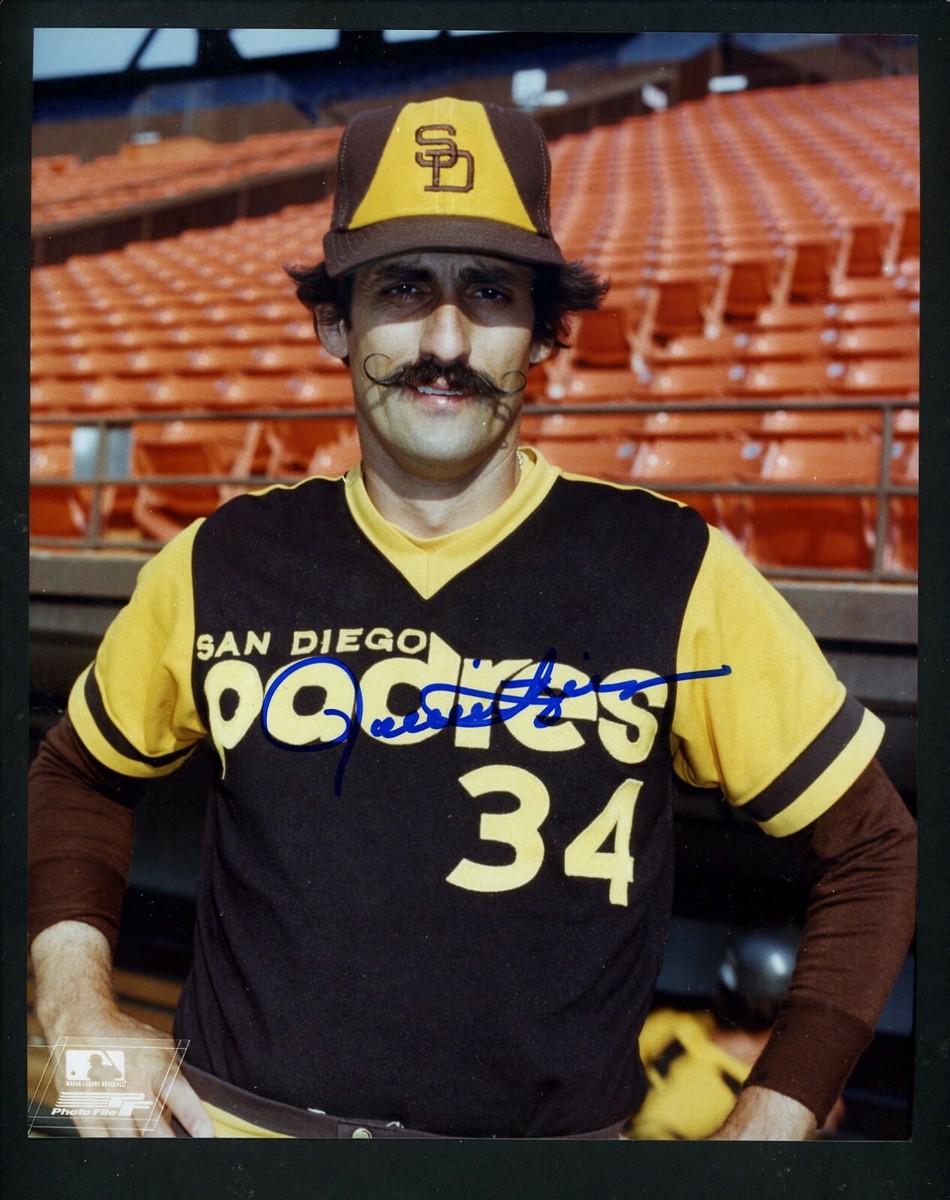 Rollie Fingers Signed Autographed 8 X 10 Photo San Diego