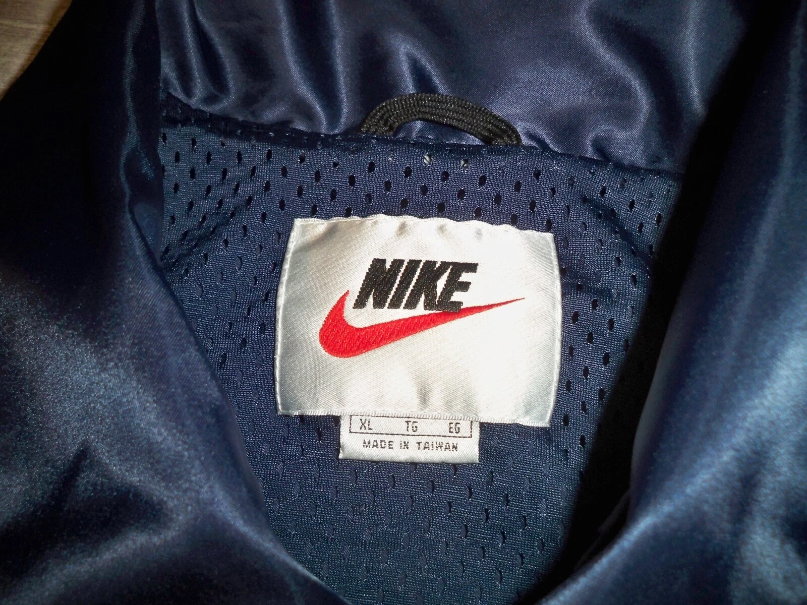 nike vintage spellout made in taiwan swoosh coat jacket