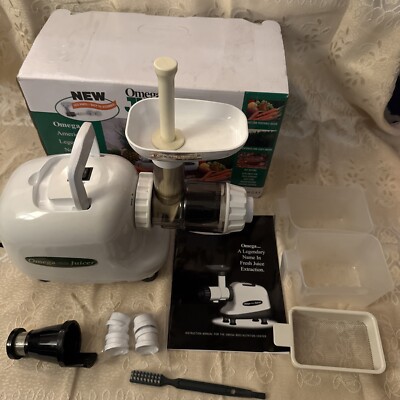 OMEGA 8003 Nutrition Center Slow Speed Masticating Juicer EUC