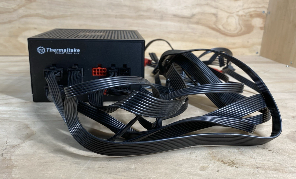 Corsair 750W電源 TOUGHPOWER GRAND RGB750W Toughpower Grand RGB 750W Gold Full Modular
