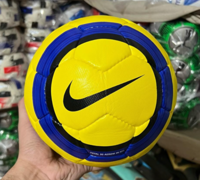 Rare Nike TOTAL 90 AEROW SOCCER BALL | PREMIER LEAGUE SWIFT 2005