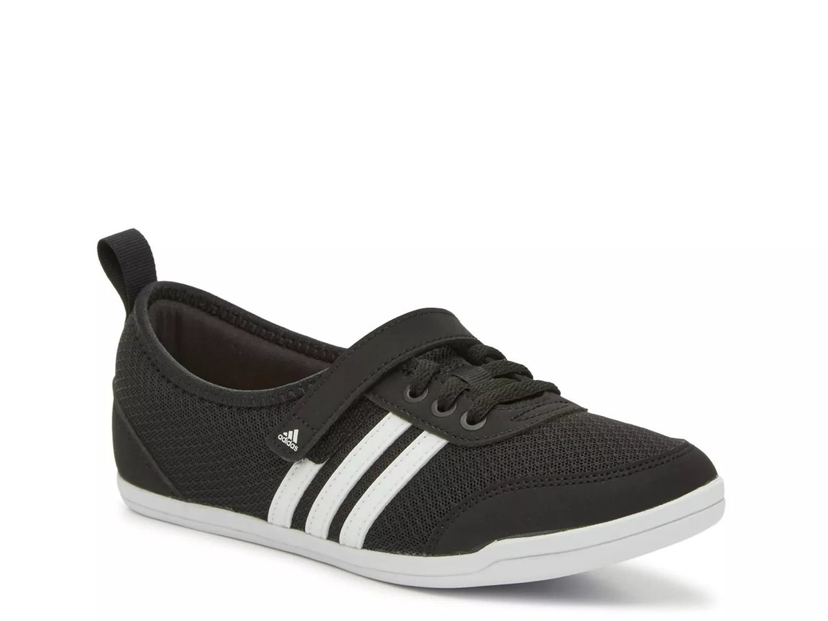 Woman's Athletic Sneakers adidas Diona Sneaker