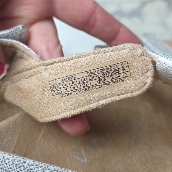 Vionic Size 10 Amber Adjustable Strap Silver Meta… - image 12