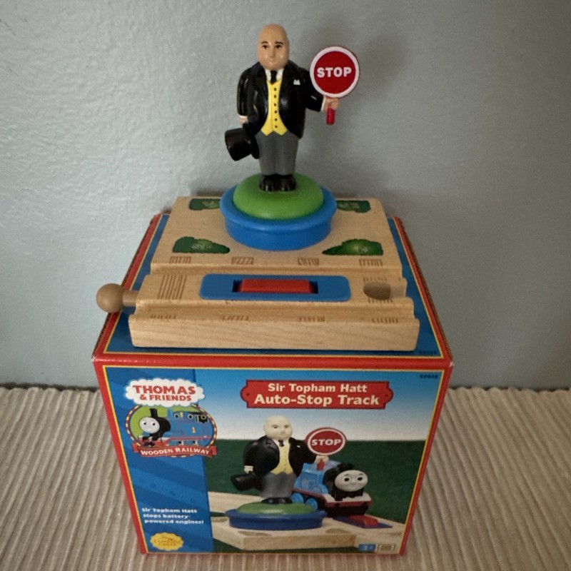 Thomas & Friends Wooden Railway Sir Topham Hatt Auto Stop Track with Box