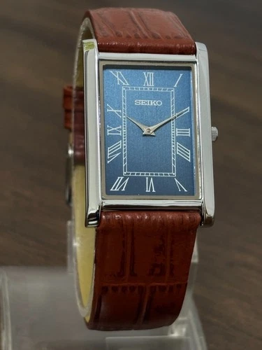 Vintage Seiko Slim Quartz Men's Classic Wrist Watch-Roman Dial-Leather Strap