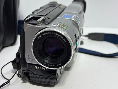 Sony Handycam DCR-TRV110 Digital-8, DV Camcorder for sale online