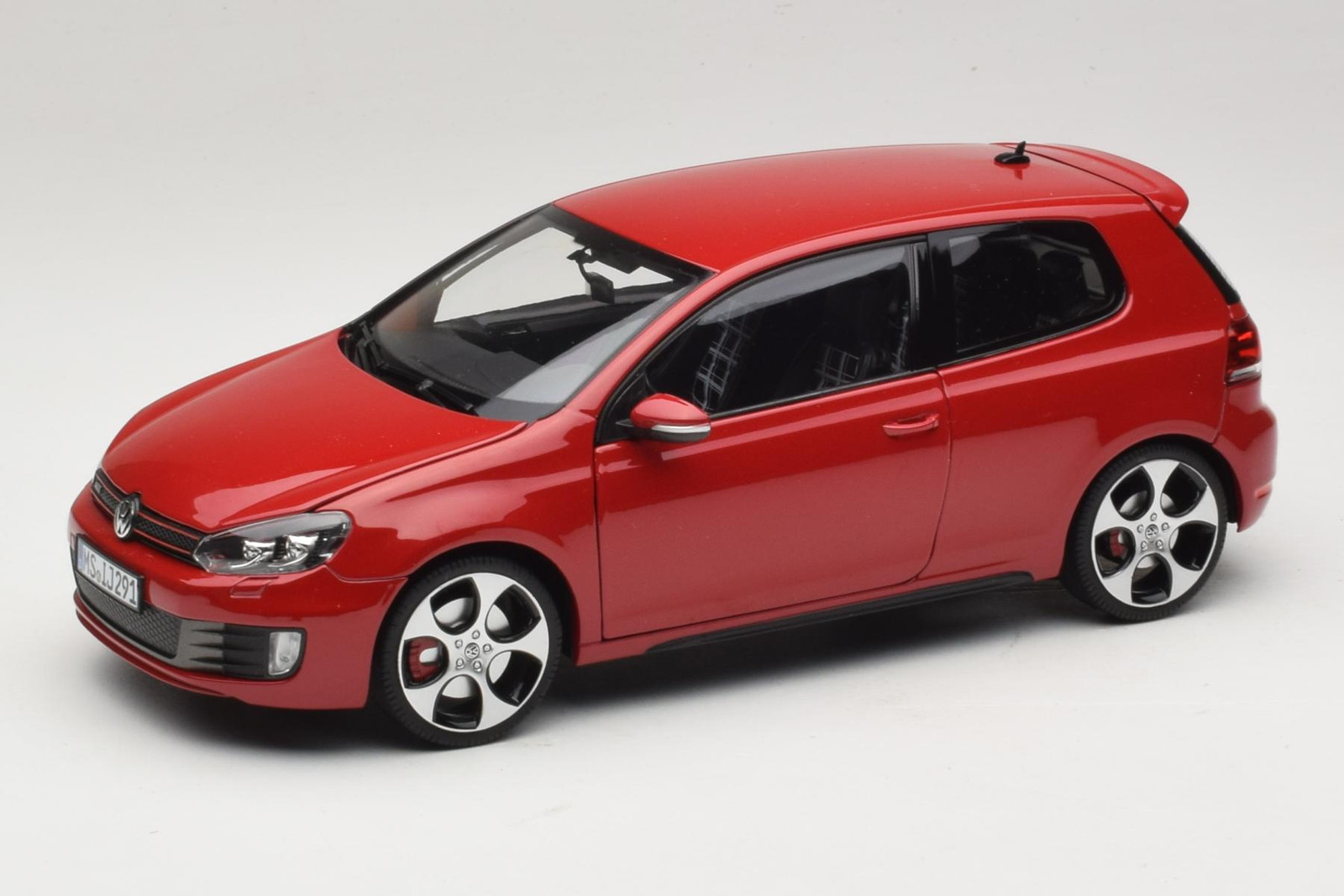 Volkswagen Golf GTI Mk6 Tornado Red 1:18 Norev | 188504