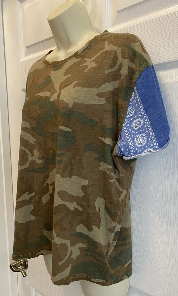 Camiseta Free People We the Free Clarity Verde Ejército Camuflaje Bandana Azul Pequeña Foto 3 de 4