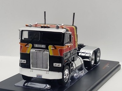 FREIGHTLINER FLA Flachschnautzer 1993 schwarz LKW Zugmaschine TRU215 IXO 1:43
