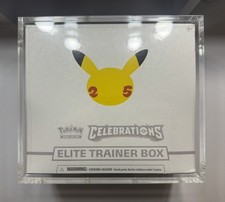 Celebrations Elite Trainer Box Factory Sealed mit Acryl Case