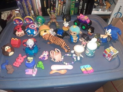 Big Mixed Toy Figures And Plush Lot. 35 Pieces. Mario,Turtles,Fingerlings,Tsum!