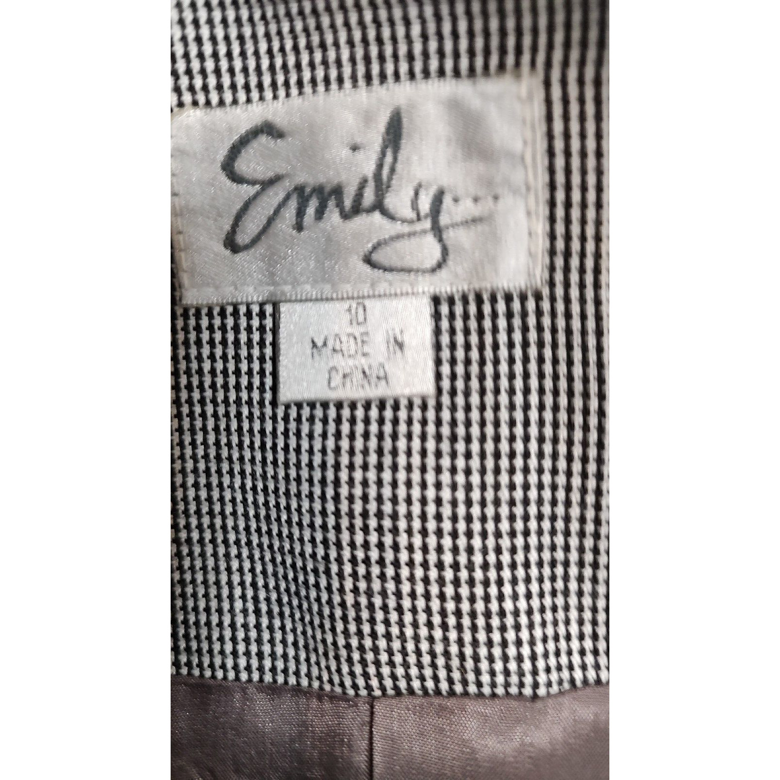 Emily Woman Gray VTG Suit Jacket Skirt Size 10 Pockets Handkerchief Lined Pleats