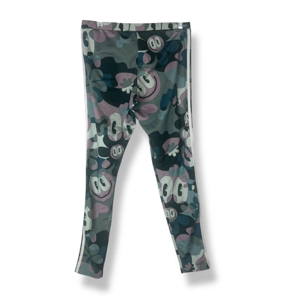 Pantalones de chándal Adidas 3 rayas para mujer talla mediana Hattie Stewart cola camuflados Foto 3 de 4