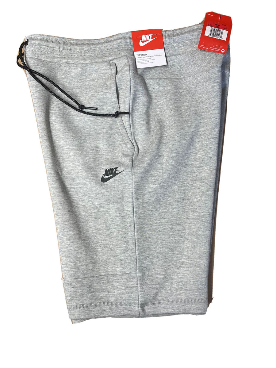 Nike Sportswear Tech Fleece Shorts Sz Large 628984-066 Nike Sportswear Tech Fleece Shorts Sz Large 628984-066