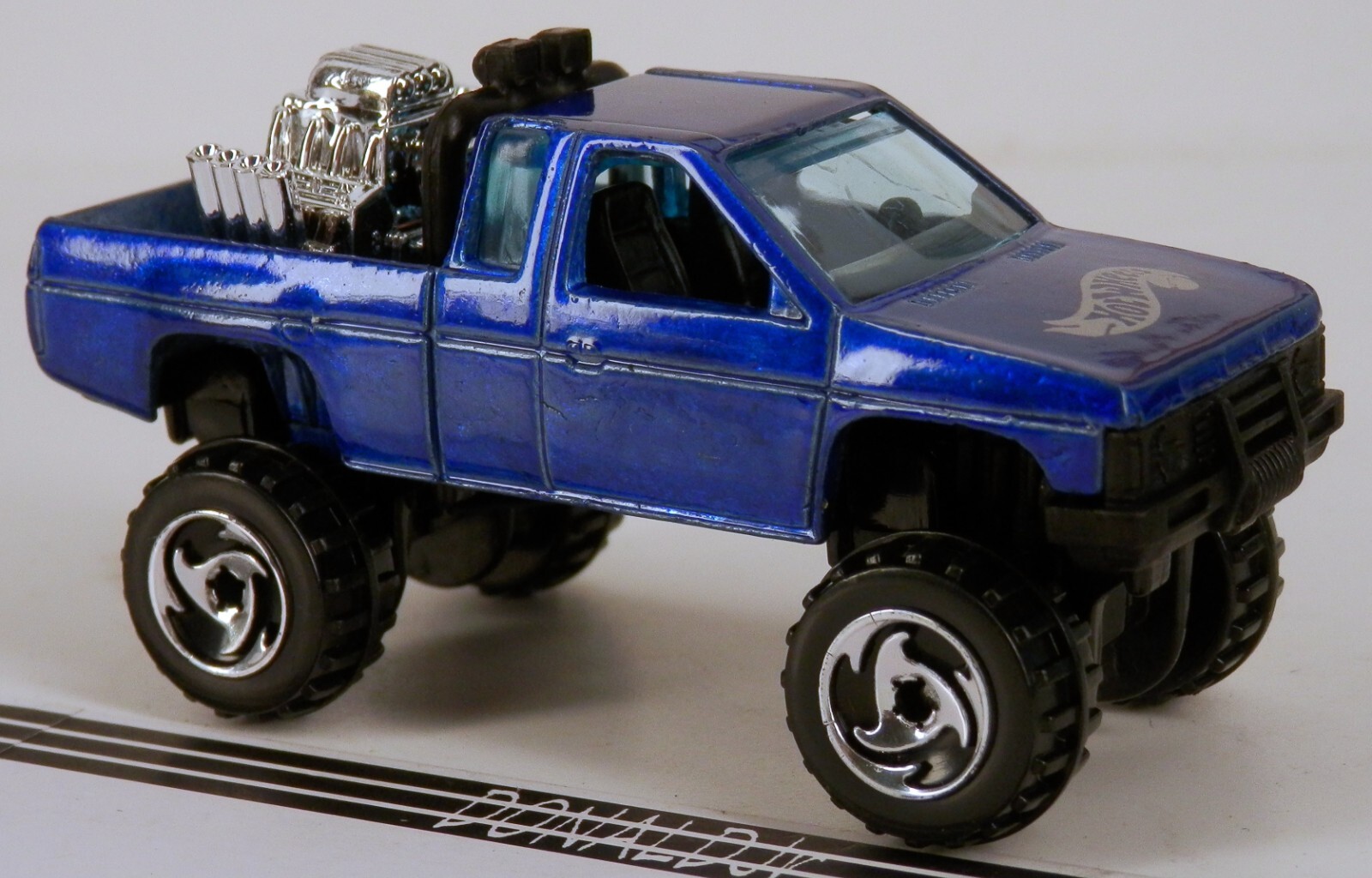 Hot Wheels Nissan Hardbody 1990 – Version CTS 1990-021 – Échelle 1/64 – Occasion