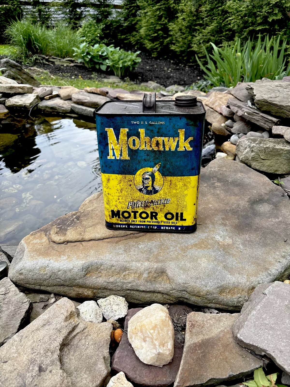 VTG Mohawk Motor Oil 2 Gal Metal Can Indian Sign Newark NJ Rare Gas