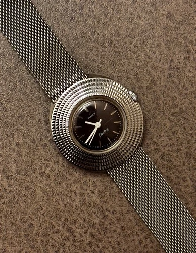 Vintage Timex Electric Women Silver Tone  Mesh Watch – 1970s Retro Style #4:13