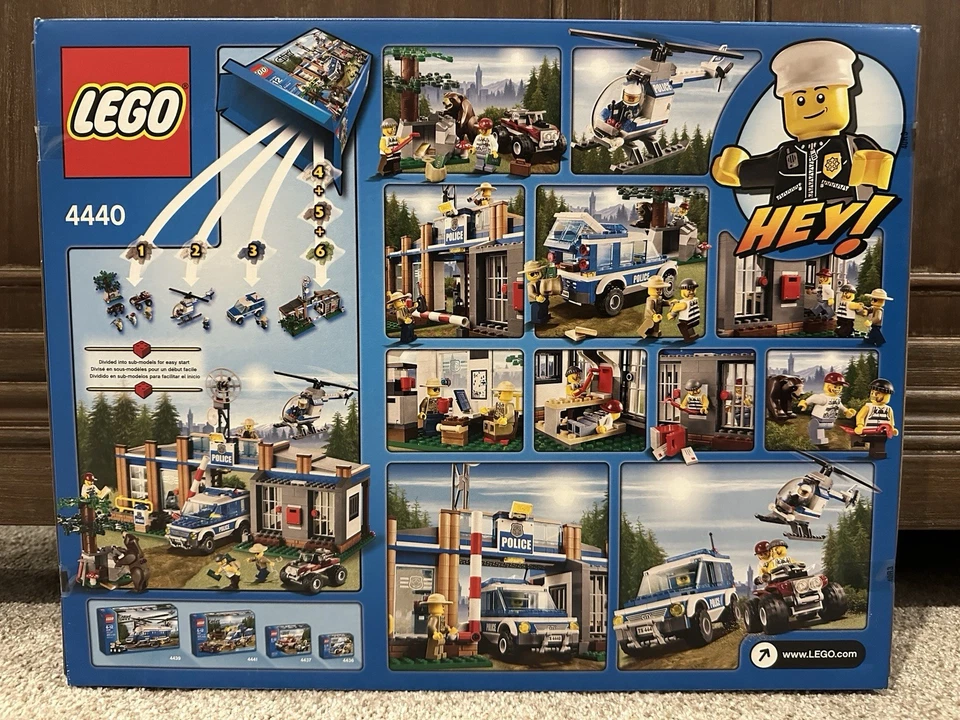 NEW! (4440) LEGO CITY: 🌲Forest Police Station Tree Helicopter Retired! - Image 2 of 4