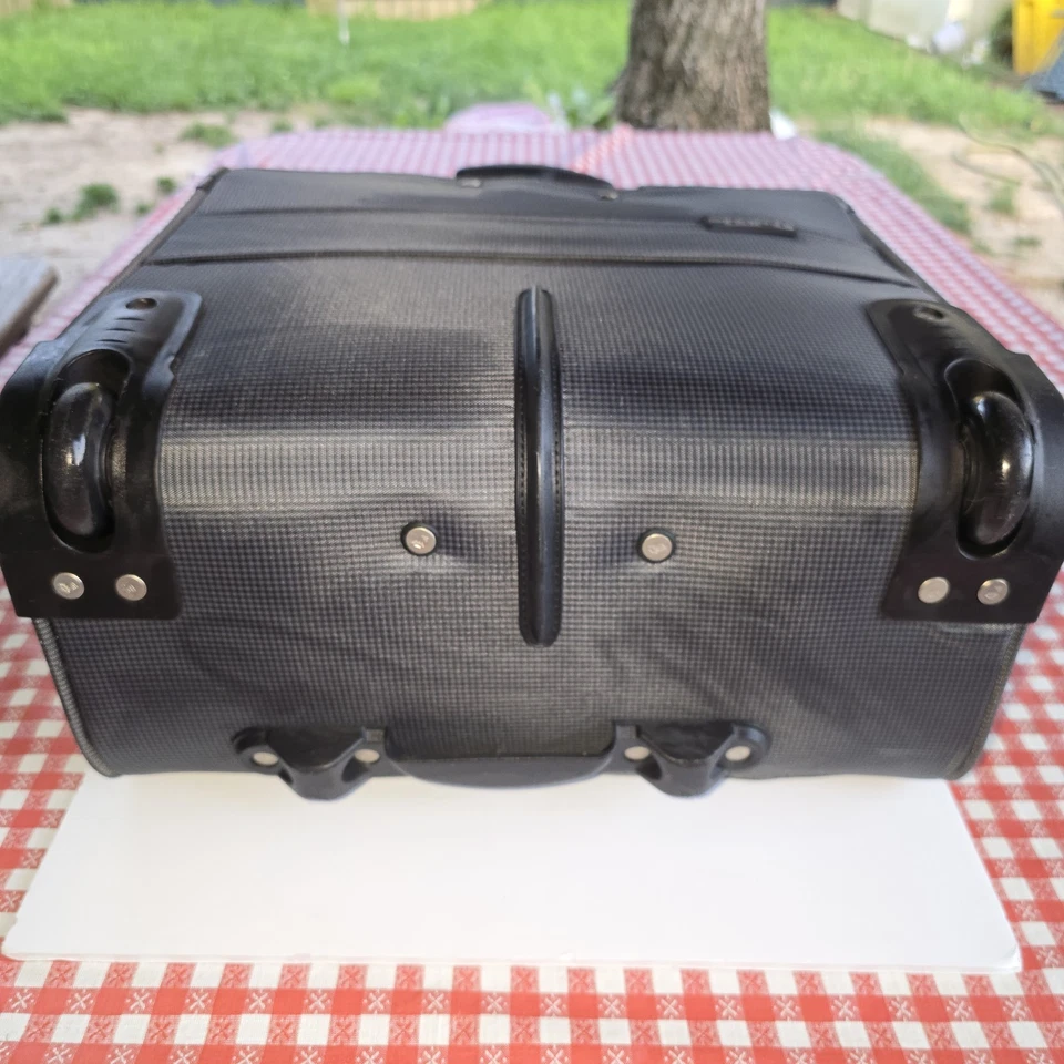 Olympia Lansing Heavy Duty Nylon Wheeled Carry On Laptop Suitcase 14 x 14 x 9 - Image 4 of 4