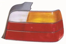 Feu arrière BMW 3,3