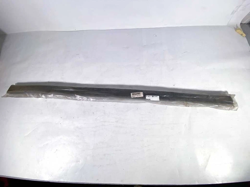 84-88 BMW E28 528e 535i 524td M5 Tira de sellado del capó delantero 51231889011 NUEVO Foto 4 de 4