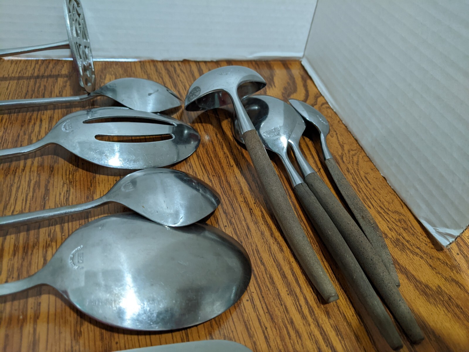 Vintage Lot Of 10 Ekco Epic Japan Canoe Muffin Silverware Flatware Wood