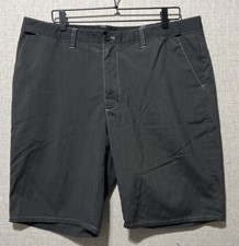 Travis Mathew Golf Shorts Mens 40 Black Striped Flat Front Stretch 11" Athletic