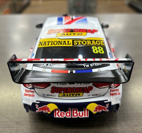 830444 2021 BATHURST WHINCUP LOWNDES 88 AMPOL HOLDEN ZB COMMODORE 1:18 MODEL CAR - Picture 4 of 8
