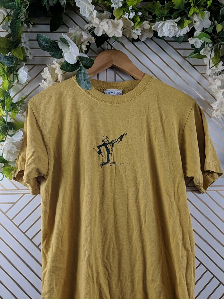 Мужская футболка XCVI Wearables желтая с графикой короткий рукав размер маленький  - Изображение 2 из 4