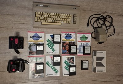 Commodore C64G Brotkasten Set - Funktionsfähig 8x Atarisoft Module  -2 Joysticks